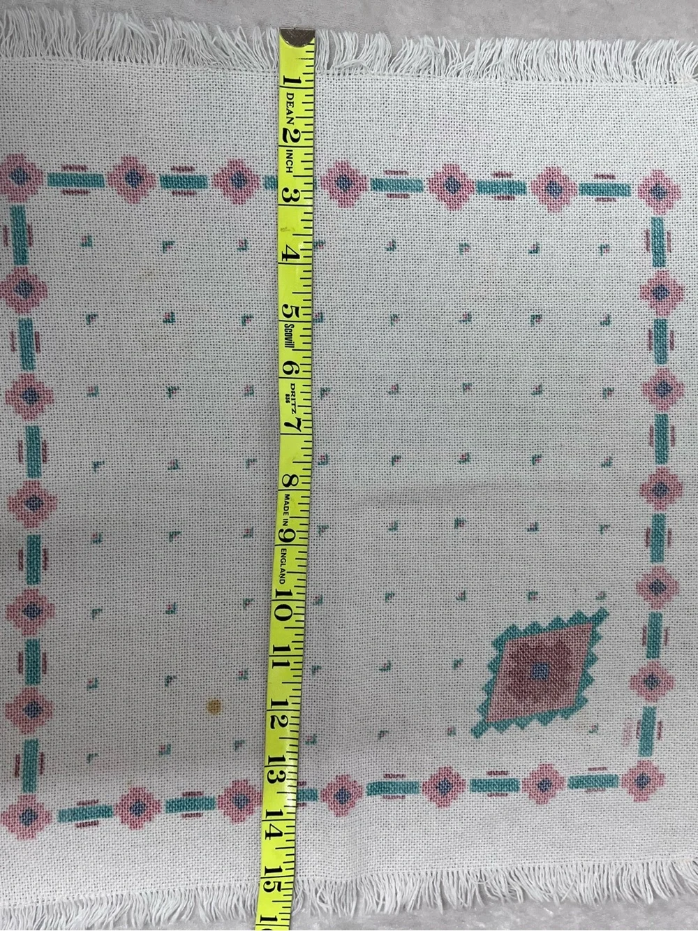 Aztec White Fringe 2 placemats & 2 napkin towels southwestern Geometric FLAWED